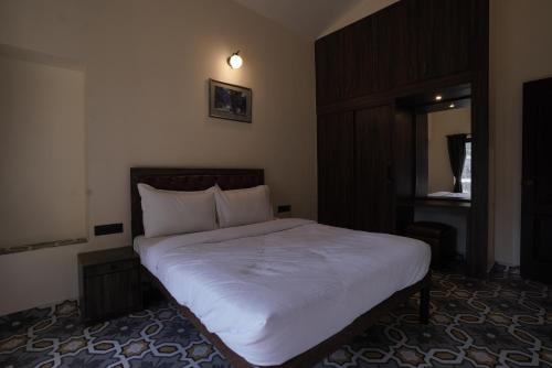 hotel lotus candolim