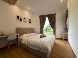 hillview bercham heights