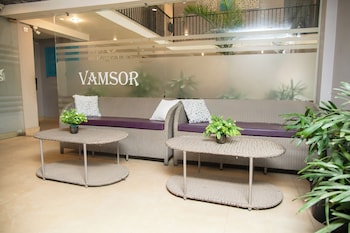 30 vamsor heights