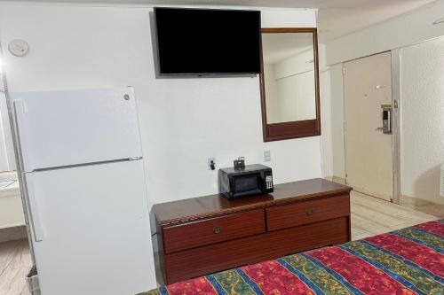 shamrock kings inn by oyo marked tree i 555