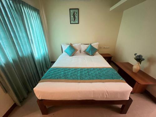Le Ideal Suites,,3 star