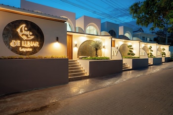 de lunar resort koh larn