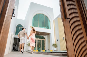 De Lunar Resort Koh Larn,,3 star