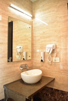 bh hotels aero suites airport road