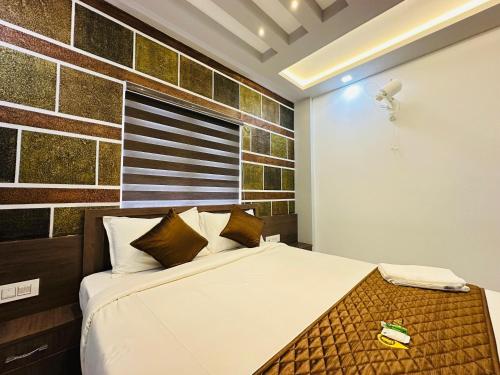 crystal winter arcade