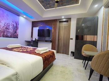 hotel armani suites delhi airport