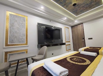 hotel armani suites delhi airport