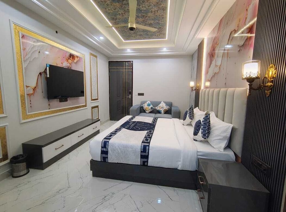 hotel armani suites delhi airport