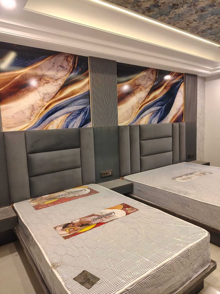 hotel armani suites delhi airport