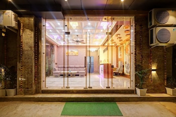 hotel armani suites delhi airport