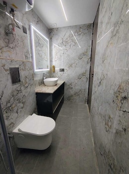 hotel armani suites delhi airport