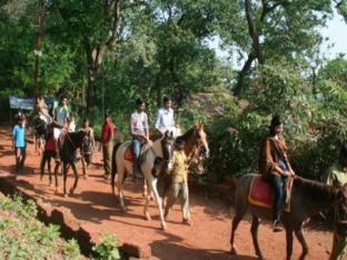 Horseland Hotel And Mountain Spa,Mahape>>Khalapur,3 star
