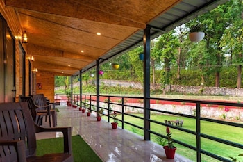 earavat resort corbett