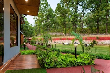 earavat resort corbett