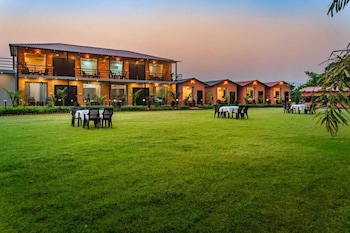 earavat resort corbett