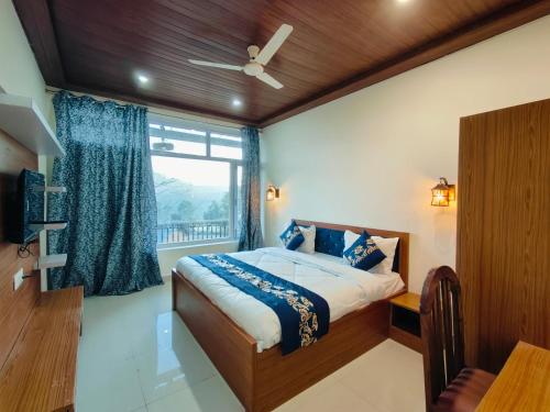 Windcliff By Lake & Woods,,3 star