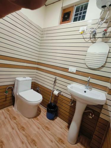 Windcliff By Lake & Woods,,3 star