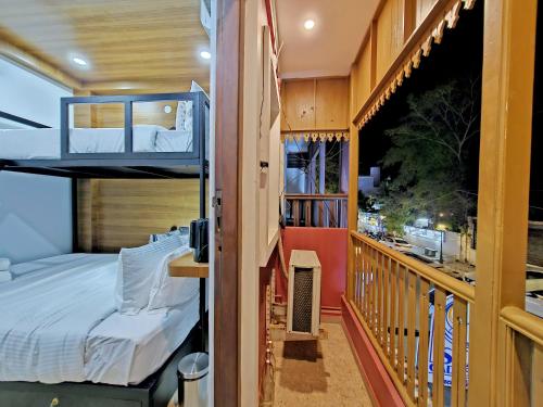 sea gadabout back packers