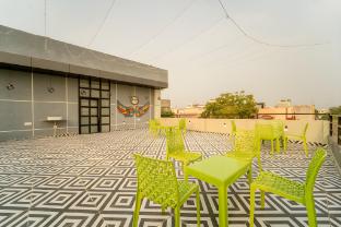 palm hotel mansarovar