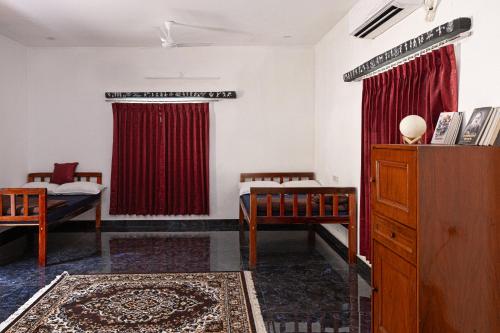 Pathayam Inn,,2 star