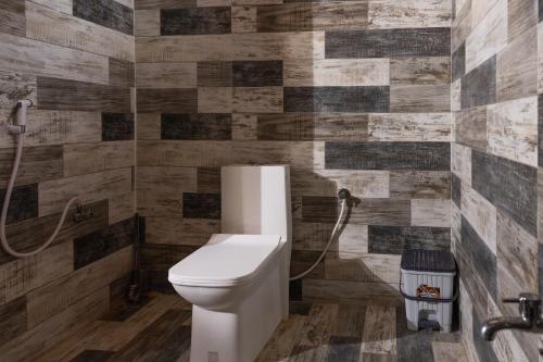 Pathayam Inn,,2 star