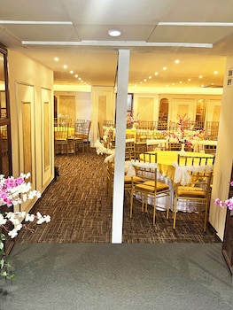 hotel palace inn
