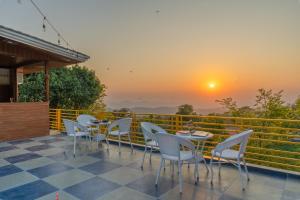 the social stays bir formerly artbuzz