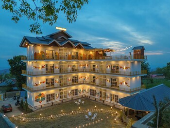 the social stays bir formerly artbuzz