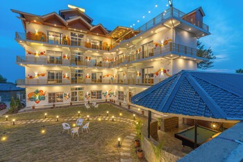 the social stays bir formerly artbuzz