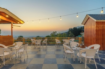 the social stays bir formerly artbuzz