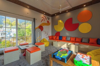 the social stays bir formerly artbuzz