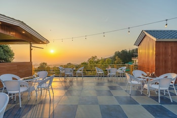 the social stays bir formerly artbuzz