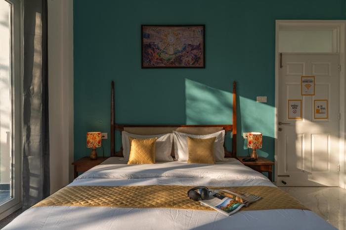 the social stays bir formerly artbuzz