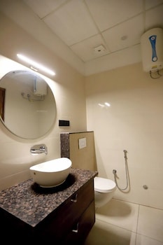 hotel dhingra inn