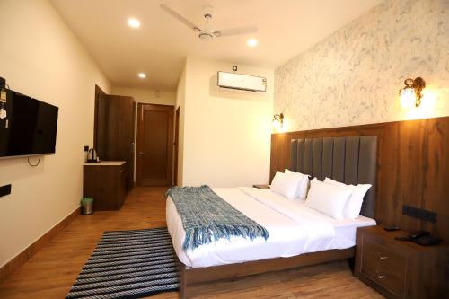 hotel dhingra inn