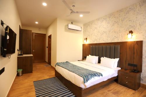 hotel dhingra inn