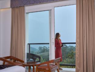 velvet clouds munnar