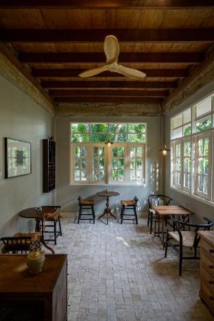 Arte House,,3 star