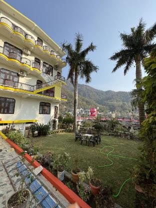 nirvana riverside resort