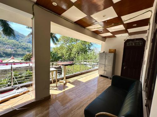 nirvana riverside resort