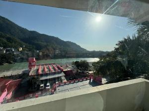 nirvana riverside resort