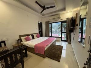 nirvana riverside resort