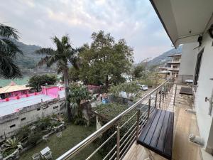 nirvana riverside resort