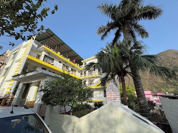 nirvana riverside resort