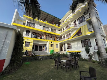 nirvana riverside resort