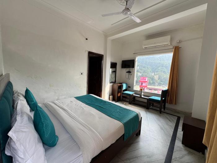 nirvana riverside resort