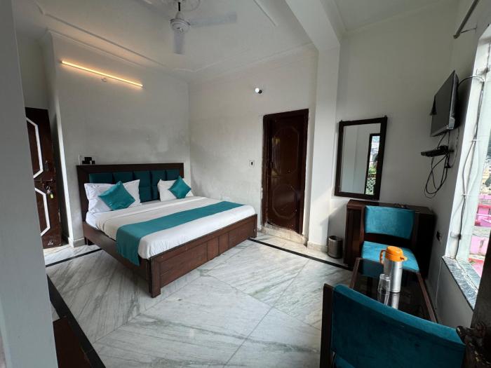 nirvana riverside resort