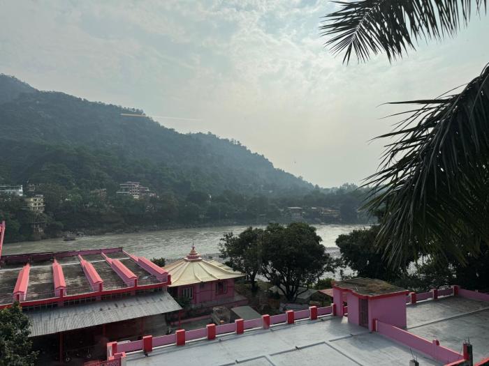 nirvana riverside resort