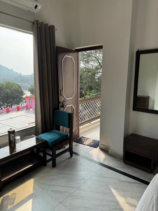 nirvana riverside resort