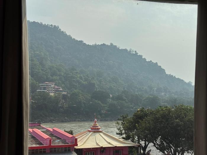 nirvana riverside resort